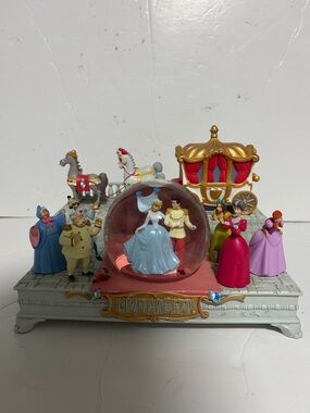 Disney Store Cinderella Royal Wedding Musical Snow Globe “So This Is Love” Works